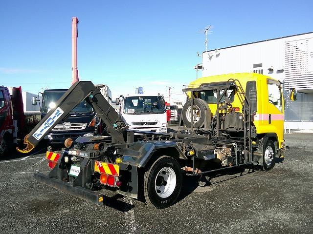 フォワード コンテナ専用車(アームロール) 上物新明和製 ツインホイスト 積載3.85t ベッド付 240馬力 カラーバックモニター有 6速ミッション 走行19万km台(37枚目)