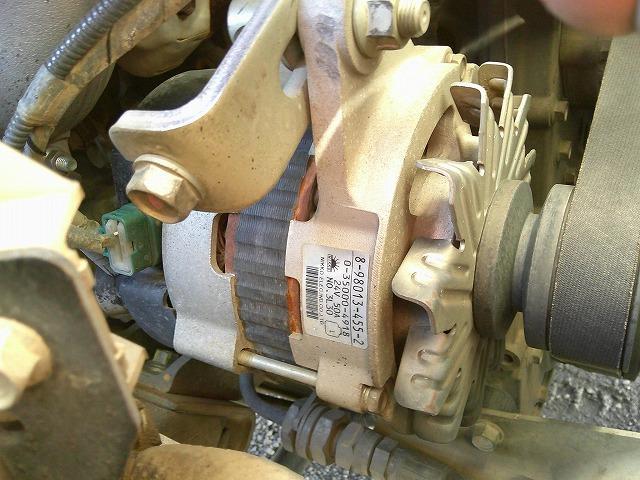 フォワード コンテナ専用車(アームロール) 上物新明和製 ツインホイスト 積載3.85t ベッド付 240馬力 カラーバックモニター有 6速ミッション 走行19万km台(42枚目)