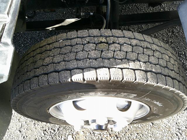 フォワード コンテナ専用車(アームロール) 上物新明和製 ツインホイスト 積載3.85t ベッド付 240馬力 カラーバックモニター有 6速ミッション 走行19万km台(54枚目)