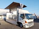 　アルミウイング　上物トランテックス製　６．２ｍワイドボディ　積載３．０５ｔ　荷台寸法６２６ｘ２４０ｘ２４０　荷台床木張り　あおり開閉サポート付　ラッシングレール２段　内フック付　ベッド付（22枚目）