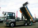 　大型ダンプ　上物新明和製　積載８ｔ　荷台寸５０９ｘ２１９ｘ４６　５１０ｘ２２０ボディ　電動コボレーン付（３方開）　リターダー付　燃焼装置無　４００馬力　カスタム仕様　ＥＴＣ通電確認済み　メッキパーツ（31枚目）