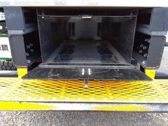 ����Ÿ����ˤơ�����˾�μ�ξ�θ��ֳ�ǧ�򤷤�ĺ���ޤ��� 6