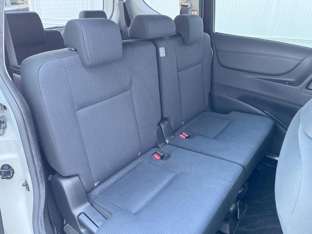 シエンタ ハイブリッドＧ　モデリスタエアロ　両側電動ドア　ＳＤナビ　バックカメラ　スマートキー　ＨＩＤヘッド　ビルトインＥＴＣ　オートハイビーム　オートエアコン　純正１５インチアルミ　ＣＤ　ＤＶＤ再生　フルセグ（9枚目）