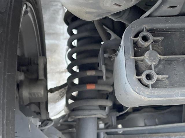 シエンタ ハイブリッドＧ　モデリスタエアロ　両側電動ドア　ＳＤナビ　バックカメラ　スマートキー　ＨＩＤヘッド　ビルトインＥＴＣ　オートハイビーム　オートエアコン　純正１５インチアルミ　ＣＤ　ＤＶＤ再生　フルセグ（21枚目）