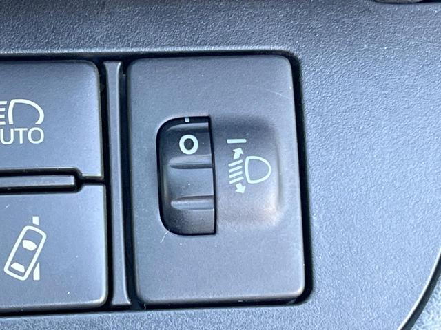 シエンタ ハイブリッドＧ　モデリスタエアロ　両側電動ドア　ＳＤナビ　バックカメラ　スマートキー　ＨＩＤヘッド　ビルトインＥＴＣ　オートハイビーム　オートエアコン　純正１５インチアルミ　ＣＤ　ＤＶＤ再生　フルセグ（38枚目）