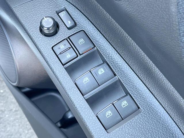 シエンタ ハイブリッドＧ　モデリスタエアロ　両側電動ドア　ＳＤナビ　バックカメラ　スマートキー　ＨＩＤヘッド　ビルトインＥＴＣ　オートハイビーム　オートエアコン　純正１５インチアルミ　ＣＤ　ＤＶＤ再生　フルセグ（39枚目）