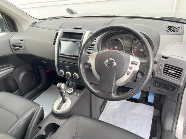 エクストレイル ２０Ｘ　ＳＤナビ　４ＷＤ　バックカメラ　合皮シート　スマートキー　ルーフレール　ＥＴＣ　オートライト　オートエアコン　純正１７インチアルミ　ＣＤ　ＤＶＤ再生　地デジ（47枚目）