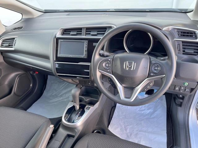 フィット 13G・F 純正SDナビ 衝突被害軽減システム レーダークルーズ バックカメラ スマートキー ビルトインETC オートエアコン CD(37枚目)