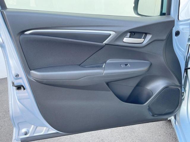 フィット 13G・F 純正SDナビ 衝突被害軽減システム レーダークルーズ バックカメラ スマートキー ビルトインETC オートエアコン CD(51枚目)