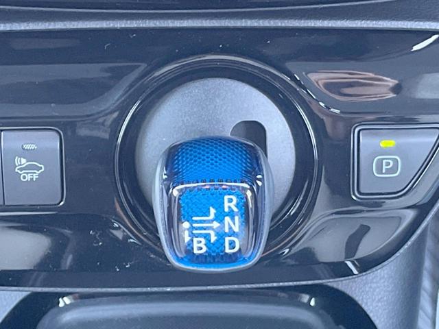 プリウス Ａツーリングセレクション　純正９インチナビ　衝突被害軽減システム　レーダークルーズ　パワーシート　合皮シート　ドラレコ　コーナーセンサー　スマートキー　ＬＥＤヘッド　ＥＴＣ２．０　オートハイビーム　オートエアコン（25枚目）