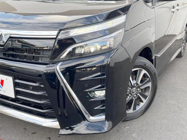 ヴォクシー ＺＳ　煌ＩＩ　両側電動ドア　後席モニター　バックカメラ　衝突被害軽減システム　ドラレコ　コーナーセンサー　スマートキー　ＬＥＤヘッド　ビルトインＥＴＣ　クルコン　純正１６インチアルミ　オートハイビーム（13枚目）