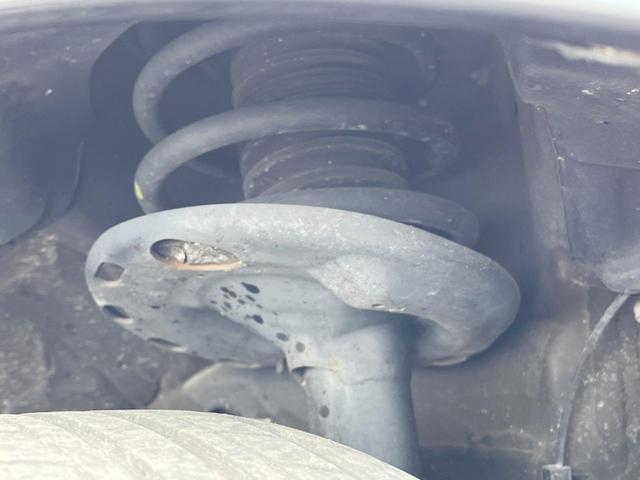 ヴォクシー ＺＳ　煌ＩＩ　両側電動ドア　後席モニター　バックカメラ　衝突被害軽減システム　ドラレコ　コーナーセンサー　スマートキー　ＬＥＤヘッド　ビルトインＥＴＣ　クルコン　純正１６インチアルミ　オートハイビーム（20枚目）