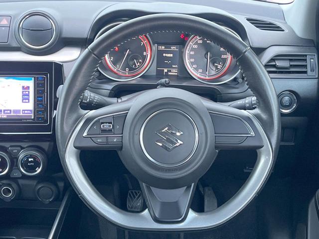 スイフト ＲＳ　純正ナビ　シートヒーター　ＨＩＤヘッド　ビルトインＥＴＣ　　純正１６インチアルミ　オートライト　オートエアコン　Ｂｌｕｅｔｏｏｔｈ　ＣＤ　ＤＶＤ再生　フォグ（11枚目）