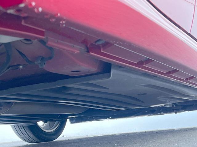 スイフト ＲＳ　純正ナビ　シートヒーター　ＨＩＤヘッド　ビルトインＥＴＣ　　純正１６インチアルミ　オートライト　オートエアコン　Ｂｌｕｅｔｏｏｔｈ　ＣＤ　ＤＶＤ再生　フォグ（38枚目）