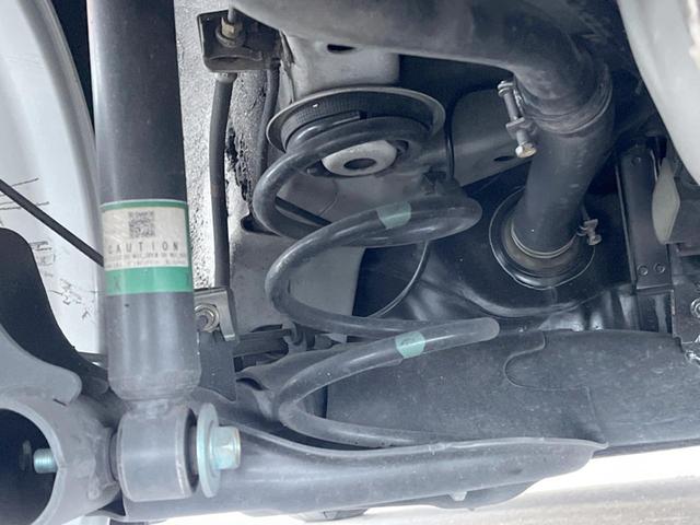 ノート ｅ－パワー　メダリスト　純正ＳＤナビ　全周囲カメラ　衝突被害軽減システム　ハーフレザーシート　ドラレコ　コーナーセンサー　スマートキー　ＬＥＤヘッド　ＥＴＣ　純正１５インチアルミ　車線逸脱警報　オートライト　オートエアコン（20枚目）