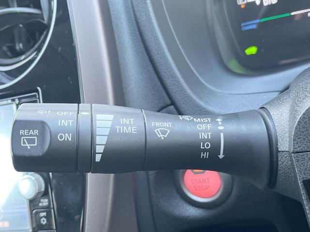 ノート ｅ－パワー　メダリスト　純正ＳＤナビ　全周囲カメラ　衝突被害軽減システム　ハーフレザーシート　ドラレコ　コーナーセンサー　スマートキー　ＬＥＤヘッド　ＥＴＣ　純正１５インチアルミ　車線逸脱警報　オートライト　オートエアコン（26枚目）