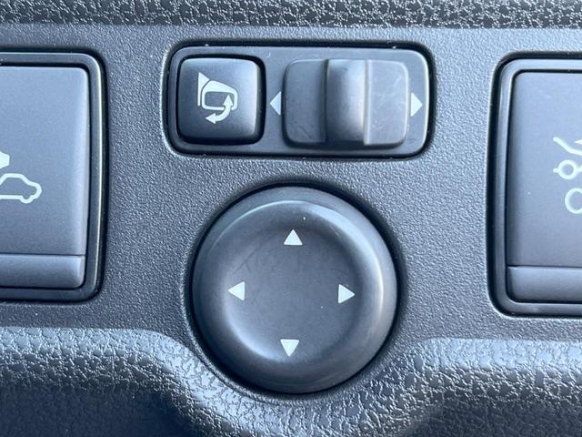 ノート ｅ－パワー　メダリスト　純正ＳＤナビ　全周囲カメラ　衝突被害軽減システム　ハーフレザーシート　ドラレコ　コーナーセンサー　スマートキー　ＬＥＤヘッド　ＥＴＣ　純正１５インチアルミ　車線逸脱警報　オートライト　オートエアコン（35枚目）