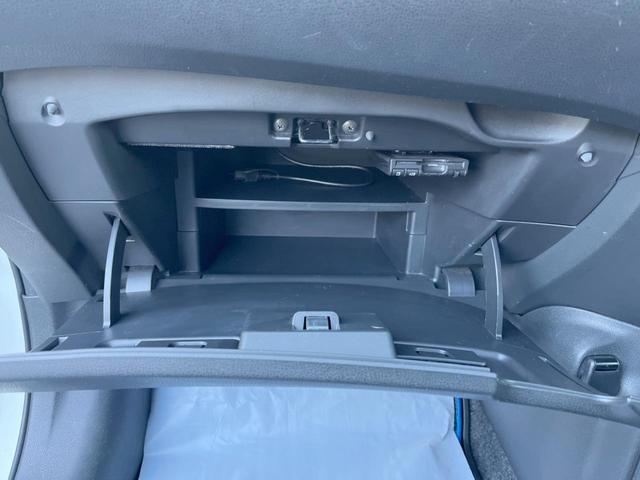 ノート ｅ－パワー　メダリスト　純正ＳＤナビ　全周囲カメラ　衝突被害軽減システム　ハーフレザーシート　ドラレコ　コーナーセンサー　スマートキー　ＬＥＤヘッド　ＥＴＣ　純正１５インチアルミ　車線逸脱警報　オートライト　オートエアコン（46枚目）