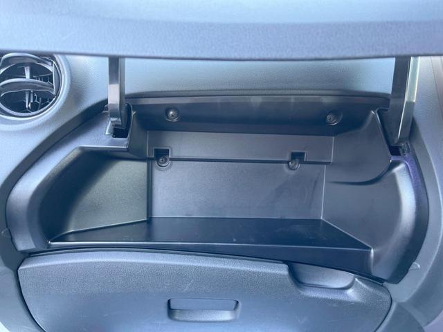 ノート ｅ－パワー　メダリスト　純正ＳＤナビ　全周囲カメラ　衝突被害軽減システム　ハーフレザーシート　ドラレコ　コーナーセンサー　スマートキー　ＬＥＤヘッド　ＥＴＣ　純正１５インチアルミ　車線逸脱警報　オートライト　オートエアコン（47枚目）