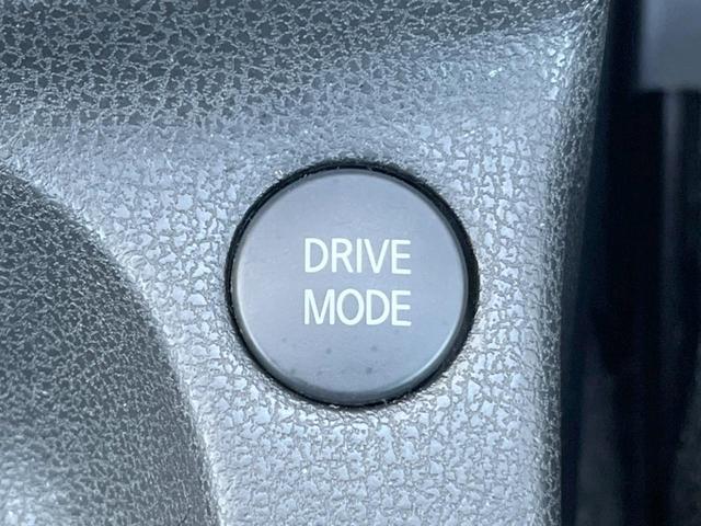 ノート ｅ－パワー　メダリスト　純正ＳＤナビ　全周囲カメラ　衝突被害軽減システム　ハーフレザーシート　ドラレコ　コーナーセンサー　スマートキー　ＬＥＤヘッド　ＥＴＣ　純正１５インチアルミ　車線逸脱警報　オートライト　オートエアコン（48枚目）