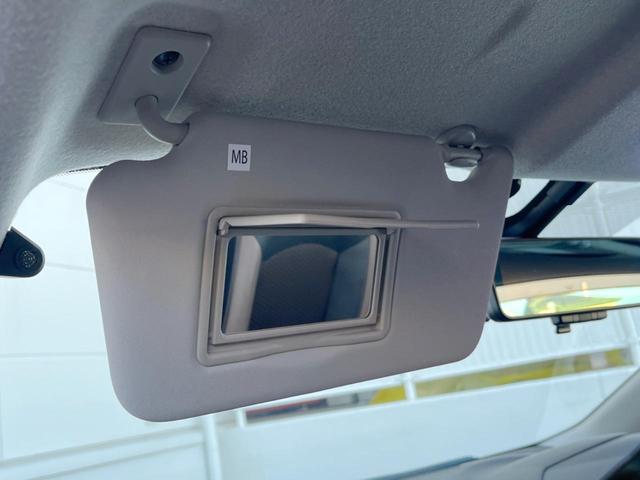 ノート ｅ－パワー　メダリスト　純正ＳＤナビ　全周囲カメラ　衝突被害軽減システム　ハーフレザーシート　ドラレコ　コーナーセンサー　スマートキー　ＬＥＤヘッド　ＥＴＣ　純正１５インチアルミ　車線逸脱警報　オートライト　オートエアコン（50枚目）