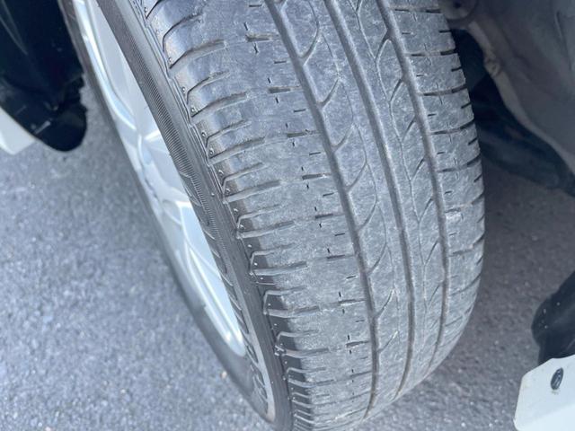 ノート ｅ－パワー　メダリスト　純正ＳＤナビ　全周囲カメラ　衝突被害軽減システム　ハーフレザーシート　ドラレコ　コーナーセンサー　スマートキー　ＬＥＤヘッド　ＥＴＣ　純正１５インチアルミ　車線逸脱警報　オートライト　オートエアコン（59枚目）