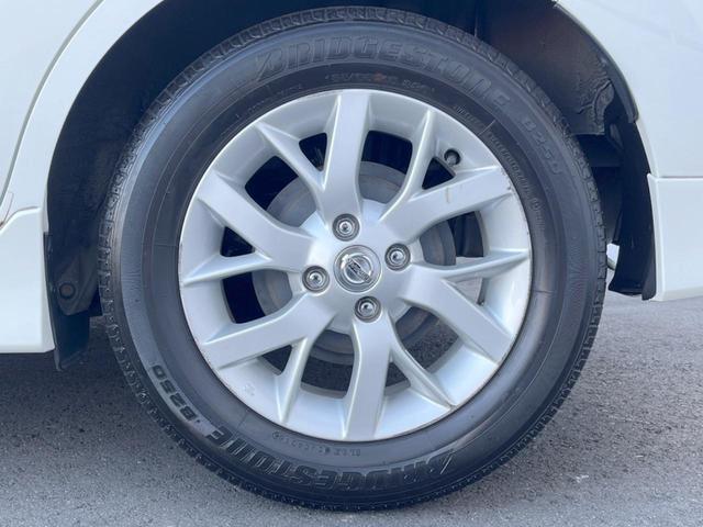 ノート ｅ－パワー　メダリスト　純正ＳＤナビ　全周囲カメラ　衝突被害軽減システム　ハーフレザーシート　ドラレコ　コーナーセンサー　スマートキー　ＬＥＤヘッド　ＥＴＣ　純正１５インチアルミ　車線逸脱警報　オートライト　オートエアコン（60枚目）