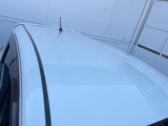 ノート ｅ－パワー　メダリスト　純正ＳＤナビ　全周囲カメラ　衝突被害軽減システム　ハーフレザーシート　ドラレコ　コーナーセンサー　スマートキー　ＬＥＤヘッド　ＥＴＣ　純正１５インチアルミ　車線逸脱警報　オートライト　オートエアコン（63枚目）