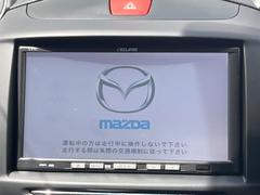 【メーカー純正ナビ】インテリアに溶け込むスタイリッシュな「専用設計」メーカーナビを装備♪視認性や操作性など基本性能にも優れ、より上質なカーライフをお楽しみいただけます。 3