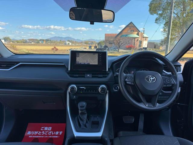 ＲＡＶ４ Ｘ　バックカメラ　オートクルーズコントロール　レーンアシスト　衝突被害軽減システム　ナビ　オートマチックハイビーム　オートライト　ＬＥＤヘッドランプ　スマートキー　電動格納ミラー　ＣＶＴ　盗難防止システム（2枚目）