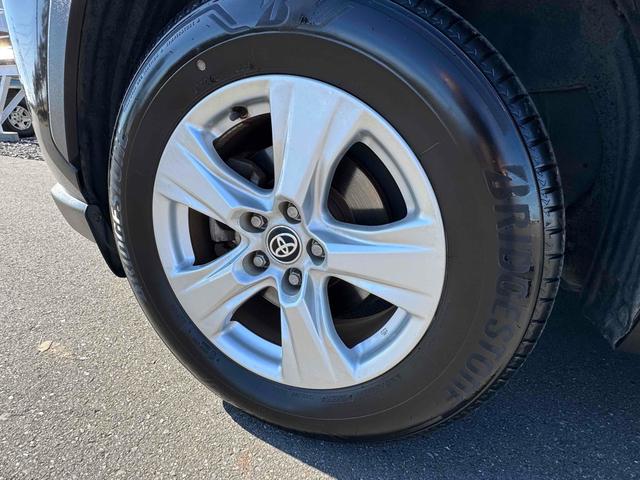 ＲＡＶ４ Ｘ　バックカメラ　オートクルーズコントロール　レーンアシスト　衝突被害軽減システム　ナビ　オートマチックハイビーム　オートライト　ＬＥＤヘッドランプ　スマートキー　電動格納ミラー　ＣＶＴ　盗難防止システム（20枚目）