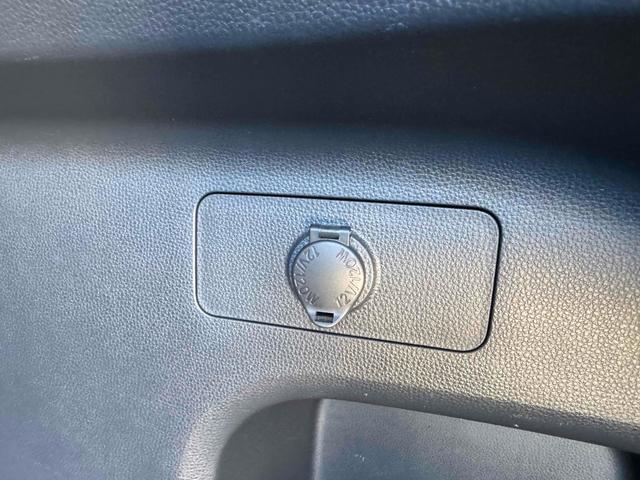 ＲＡＶ４ Ｘ　バックカメラ　オートクルーズコントロール　レーンアシスト　衝突被害軽減システム　ナビ　オートマチックハイビーム　オートライト　ＬＥＤヘッドランプ　スマートキー　電動格納ミラー　ＣＶＴ　盗難防止システム（25枚目）