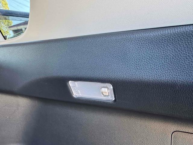 ＲＡＶ４ Ｘ　バックカメラ　オートクルーズコントロール　レーンアシスト　衝突被害軽減システム　ナビ　オートマチックハイビーム　オートライト　ＬＥＤヘッドランプ　スマートキー　電動格納ミラー　ＣＶＴ　盗難防止システム（26枚目）