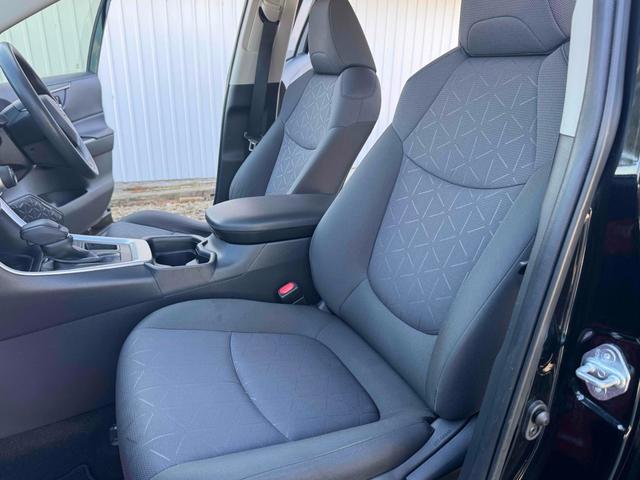 ＲＡＶ４ Ｘ　バックカメラ　オートクルーズコントロール　レーンアシスト　衝突被害軽減システム　ナビ　オートマチックハイビーム　オートライト　ＬＥＤヘッドランプ　スマートキー　電動格納ミラー　ＣＶＴ　盗難防止システム（32枚目）