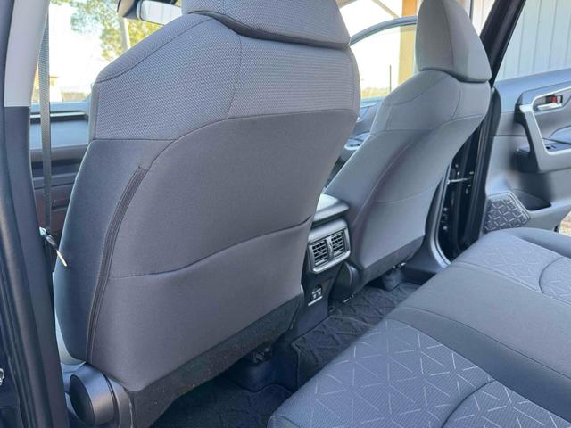 ＲＡＶ４ Ｘ　バックカメラ　オートクルーズコントロール　レーンアシスト　衝突被害軽減システム　ナビ　オートマチックハイビーム　オートライト　ＬＥＤヘッドランプ　スマートキー　電動格納ミラー　ＣＶＴ　盗難防止システム（33枚目）