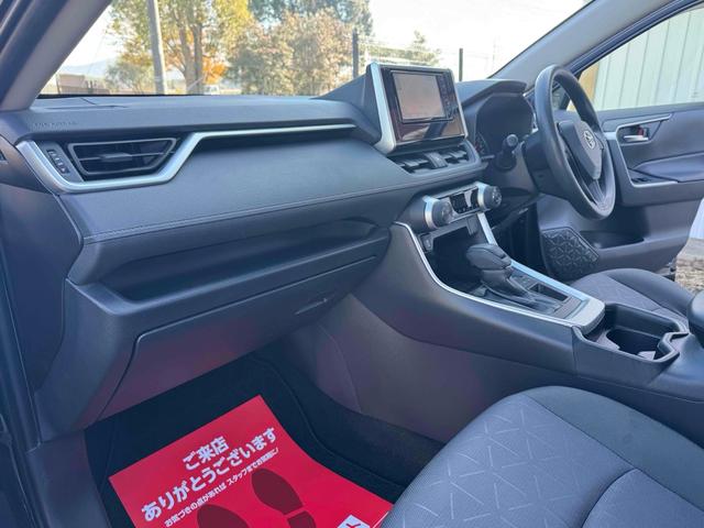 ＲＡＶ４ Ｘ　バックカメラ　オートクルーズコントロール　レーンアシスト　衝突被害軽減システム　ナビ　オートマチックハイビーム　オートライト　ＬＥＤヘッドランプ　スマートキー　電動格納ミラー　ＣＶＴ　盗難防止システム（39枚目）