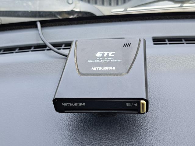 フレアクロスオーバー ＸＧ　ドライブレコーダー　ＥＴＣ　バックカメラ　ナビ　ＴＶ　衝突被害軽減システム　オートライト　ＨＩＤ　スマートキー　アイドリングストップ　電動格納ミラー　シートヒーター　ベンチシート　ＣＶＴ　ＡＢＳ（5枚目）