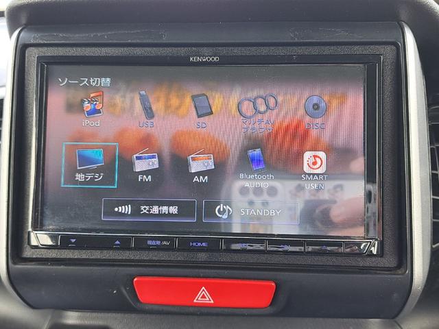 Ｎ－ＢＯＸカスタム Ｇ・ターボＬパッケージ　ＥＴＣ　バックカメラ　両側電動スライドドア　ナビ　ＴＶ　オートクルーズコントロール　オートライト　ＨＩＤ　スマートキー　アイドリングストップ　電動格納ミラー　ベンチシート　ＣＶＴ　盗難防止システム（4枚目）