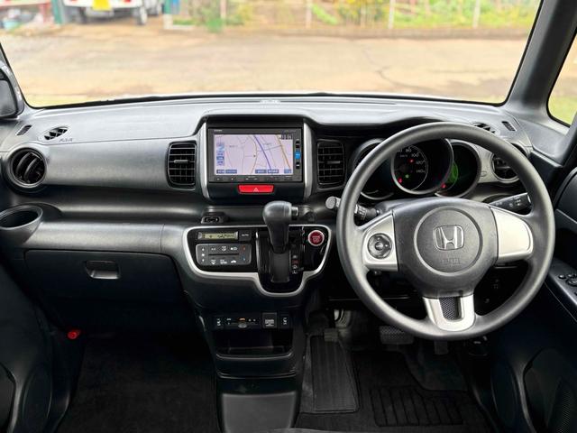 N-BOX G SSパッケージ ETC バックカメラ 両側スライド・片側電動 ナビ TV HID スマートキー アイドリングストップ 電動格納ミラー シートヒーター ベンチシート CVT 盗難防止システム ABS ESC CD(3枚目)