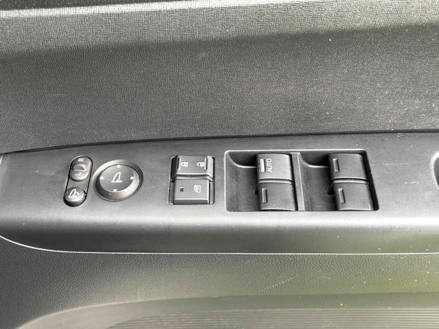 N-BOX G SSパッケージ ETC バックカメラ 両側スライド・片側電動 ナビ TV HID スマートキー アイドリングストップ 電動格納ミラー シートヒーター ベンチシート CVT 盗難防止システム ABS ESC CD(12枚目)