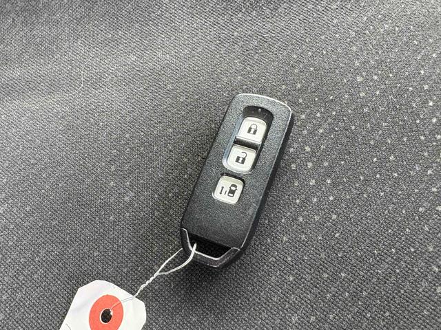 N-BOX G SSパッケージ ETC バックカメラ 両側スライド・片側電動 ナビ TV HID スマートキー アイドリングストップ 電動格納ミラー シートヒーター ベンチシート CVT 盗難防止システム ABS ESC CD(25枚目)