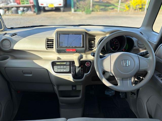 N-BOX C バックカメラ 両側スライドドア ナビ TV スマートキー アイドリングストップ 電動格納ミラー ベンチシート CVT 盗難防止システム ABS ESC チップアップシート 衝突安全ボディ エアコン(3枚目)