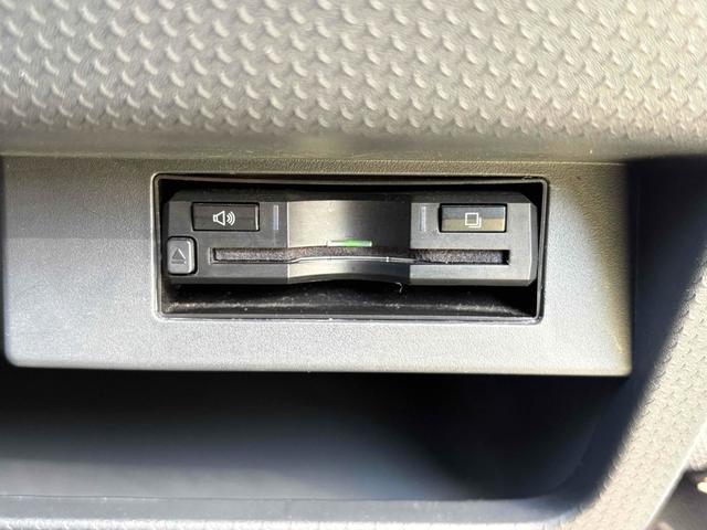 フレアクロスオーバー ＸＴ　ワンオーナー　ＥＴＣ　バックカメラ　ナビ　ＴＶ　衝突被害軽減システム　オートライト　ＨＩＤ　スマートキー　アイドリングストップ　電動格納ミラー　シートヒーター　ベンチシート　ＣＶＴ　ＡＢＳ　ＥＳＣ（6枚目）