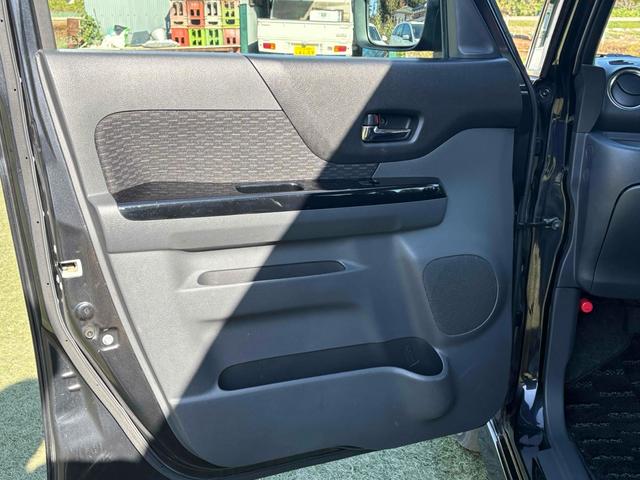 スペーシアカスタム ＴＳ　ワンオーナー　両側電動スライドドア　ナビ　ＴＶ　オートライト　ＨＩＤ　スマートキー　アイドリングストップ　電動格納ミラー　ベンチシート　ＣＶＴ　盗難防止システム　ＡＢＳ　ＣＤ　ＤＶＤ再生　ＵＳＢ（33枚目）