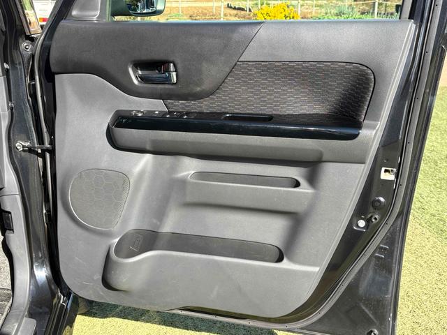 スペーシアカスタム ＴＳ　ワンオーナー　両側電動スライドドア　ナビ　ＴＶ　オートライト　ＨＩＤ　スマートキー　アイドリングストップ　電動格納ミラー　ベンチシート　ＣＶＴ　盗難防止システム　ＡＢＳ　ＣＤ　ＤＶＤ再生　ＵＳＢ（38枚目）