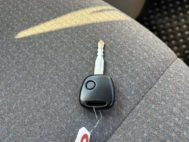 エブリイ PC 4WD AT 両側スライドドア キーレスエントリー 盗難防止システム エアコン パワーステアリング パワーウィンドウ 運転席エアバッグ 助手席エアバッグ(13枚目)