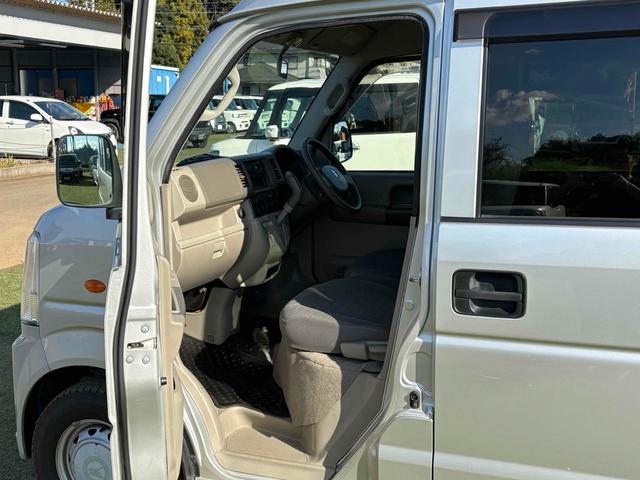 エブリイ PC 4WD AT 両側スライドドア キーレスエントリー 盗難防止システム エアコン パワーステアリング パワーウィンドウ 運転席エアバッグ 助手席エアバッグ(43枚目)