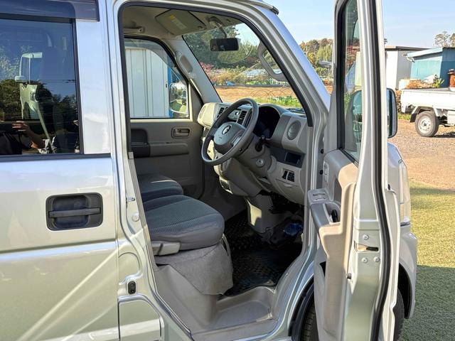 エブリイ PC 4WD AT 両側スライドドア キーレスエントリー 盗難防止システム エアコン パワーステアリング パワーウィンドウ 運転席エアバッグ 助手席エアバッグ(46枚目)