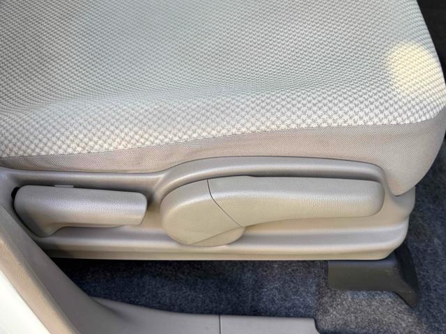 N-ONE ツアラー・Lパッケージ ETC バックカメラ オートクルーズコントロール オートライト HID スマートキー アイドリングストップ 電動格納ミラー ベンチシート CVT 盗難防止システム ABS ESC CD USB(37枚目)