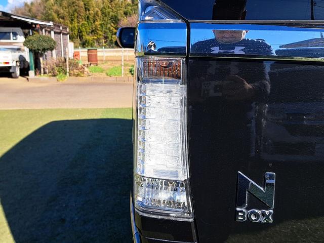 N-BOXカスタム G SSパッケージ ETC バックカメラ 両側電動スライドドア ナビ TV 衝突被害軽減システム オートライト HID スマートキー アイドリングストップ 電動格納ミラー ベンチシート CVT 盗難防止システム ABS(60枚目)